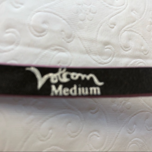 One belt with three buckles - Picture 3 of 4